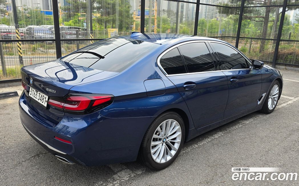 BMW 5-Series 2021