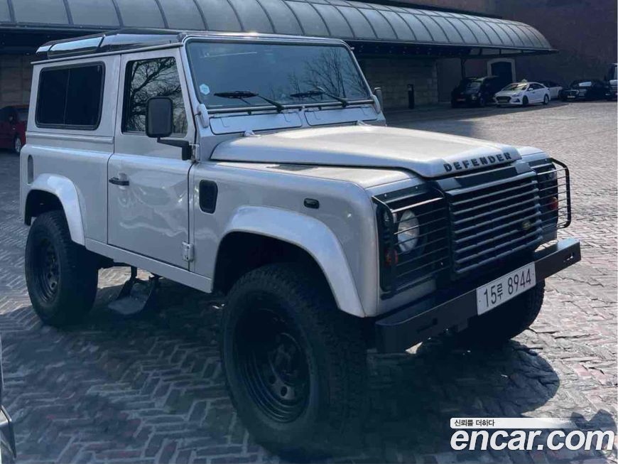 Land Rover Defender 2004