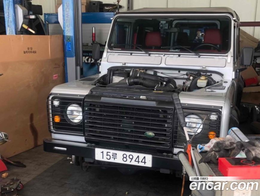 Land Rover Defender 2004