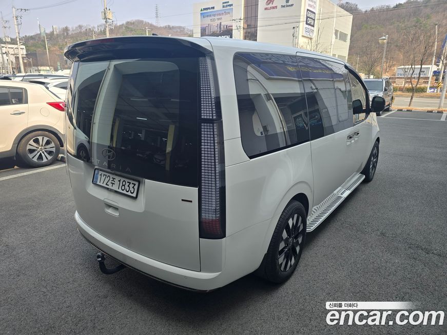 Hyundai Staria 2025