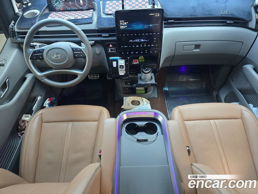 Hyundai Staria 2025