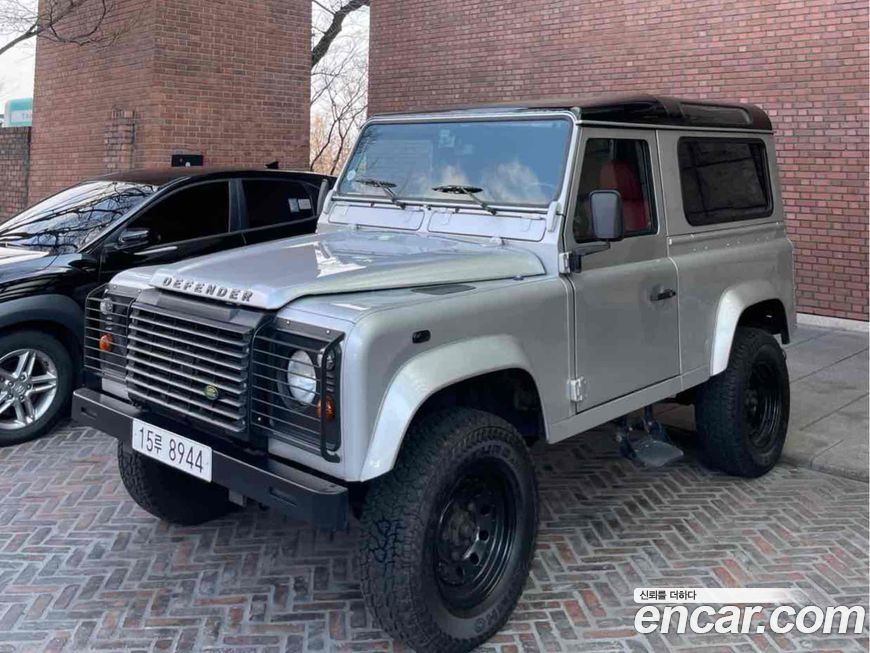 Land Rover Defender 2004