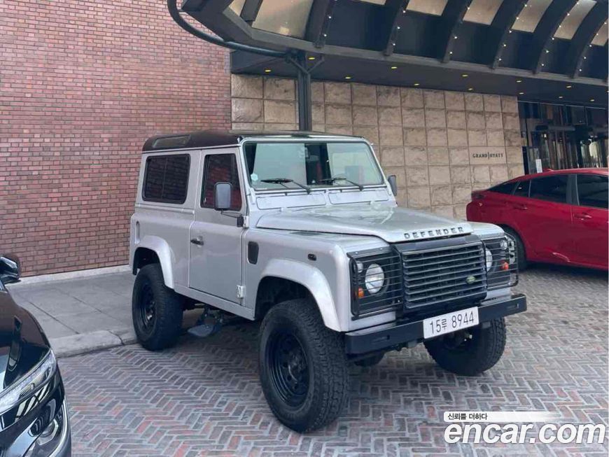 Land Rover Defender 2004