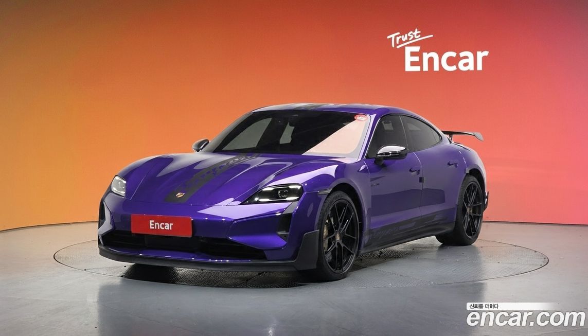 Porsche Taycan 2025