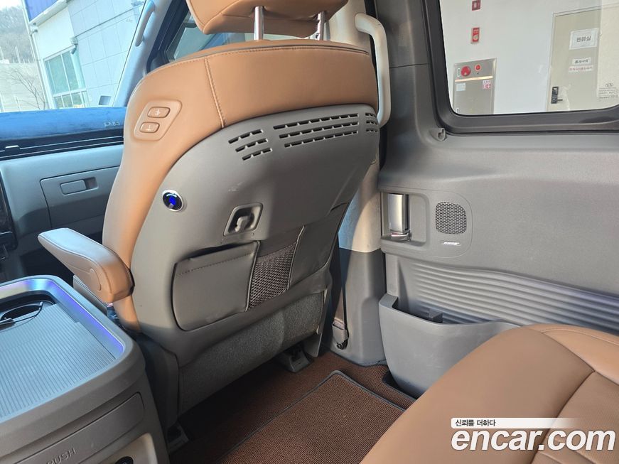 Hyundai Staria 2025