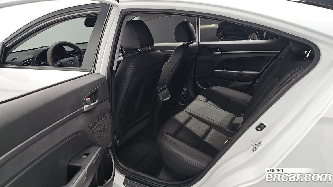Hyundai AVANTE 2018