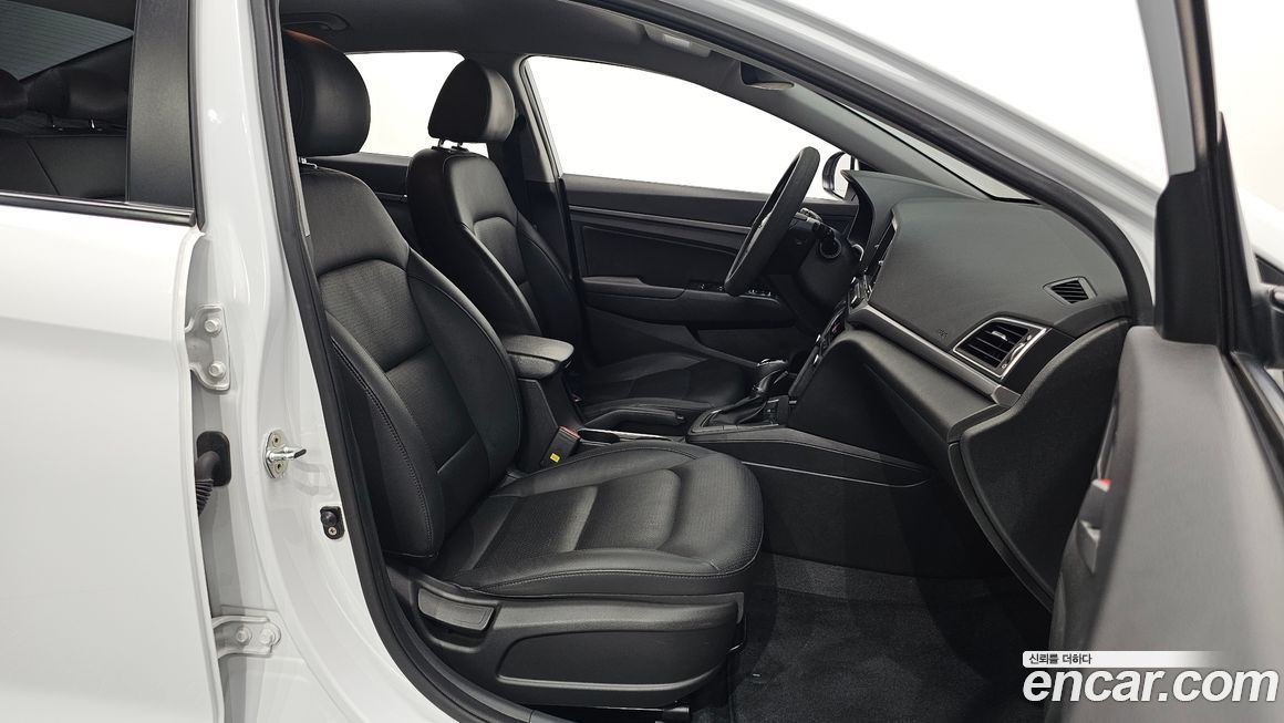 Hyundai AVANTE 2018