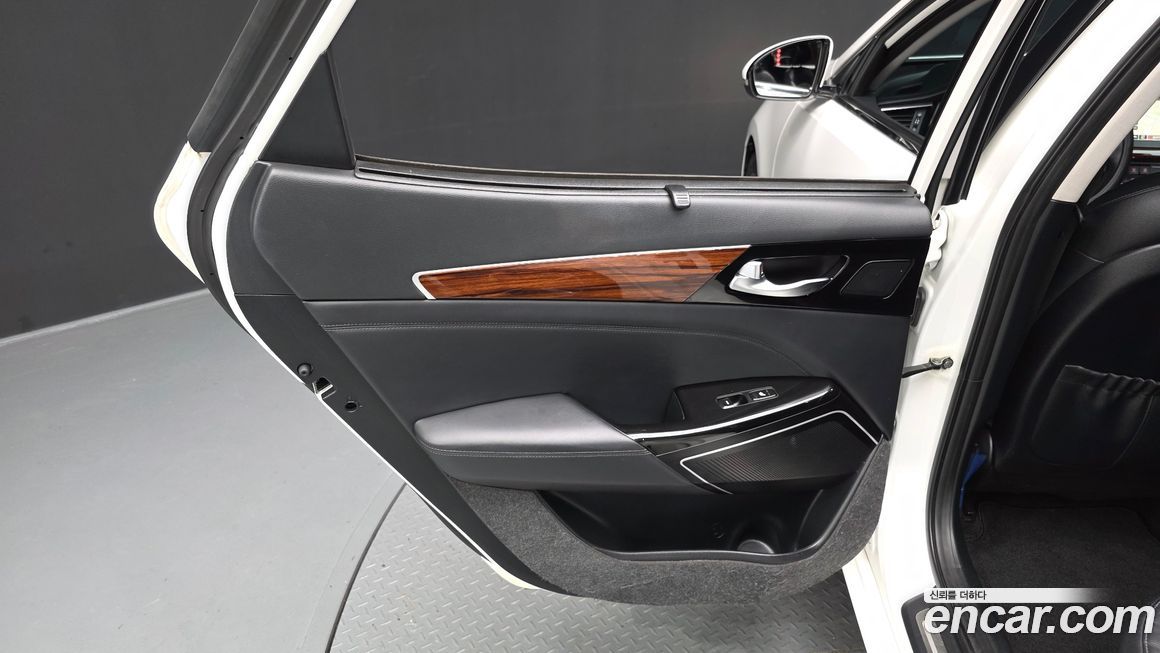 Kia K7 2016