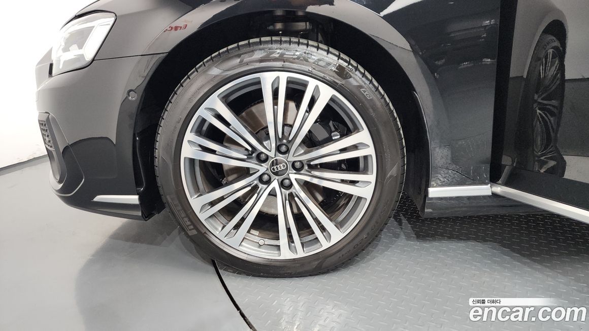 Audi A8 2025