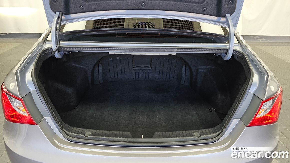 Hyundai Sonata 2010
