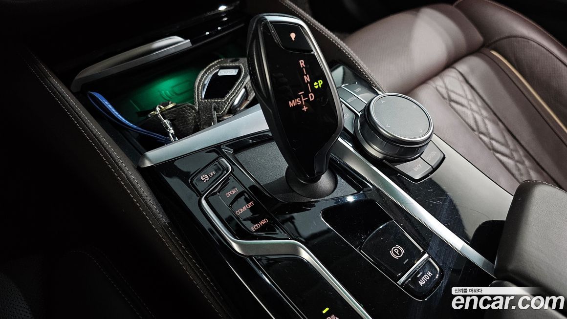 BMW 5-Series 2022