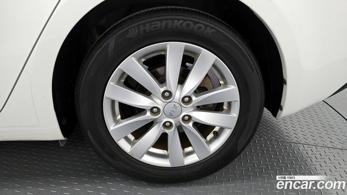 Kia K3 2013