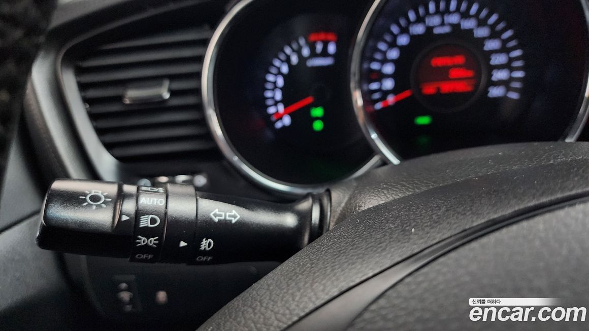 Kia K5 2011