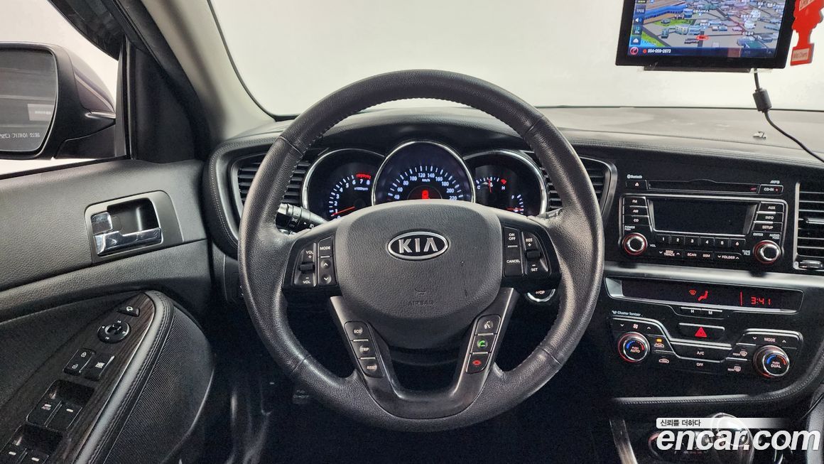 Kia K5 2011