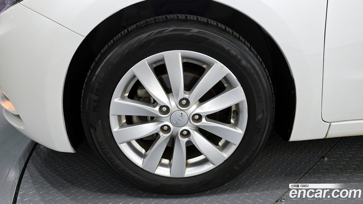 Kia K3 2013