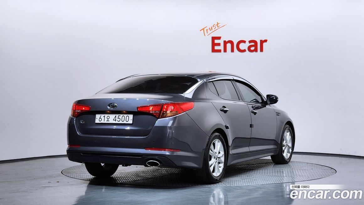 Kia K5 2011