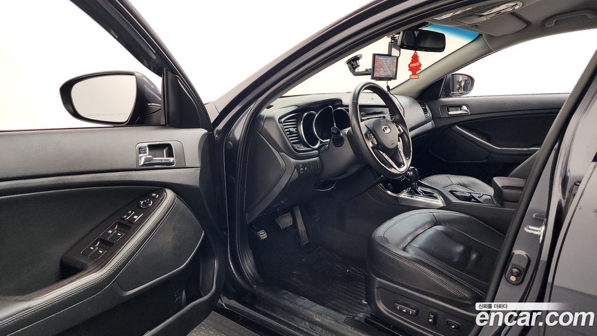 Kia K5 2011