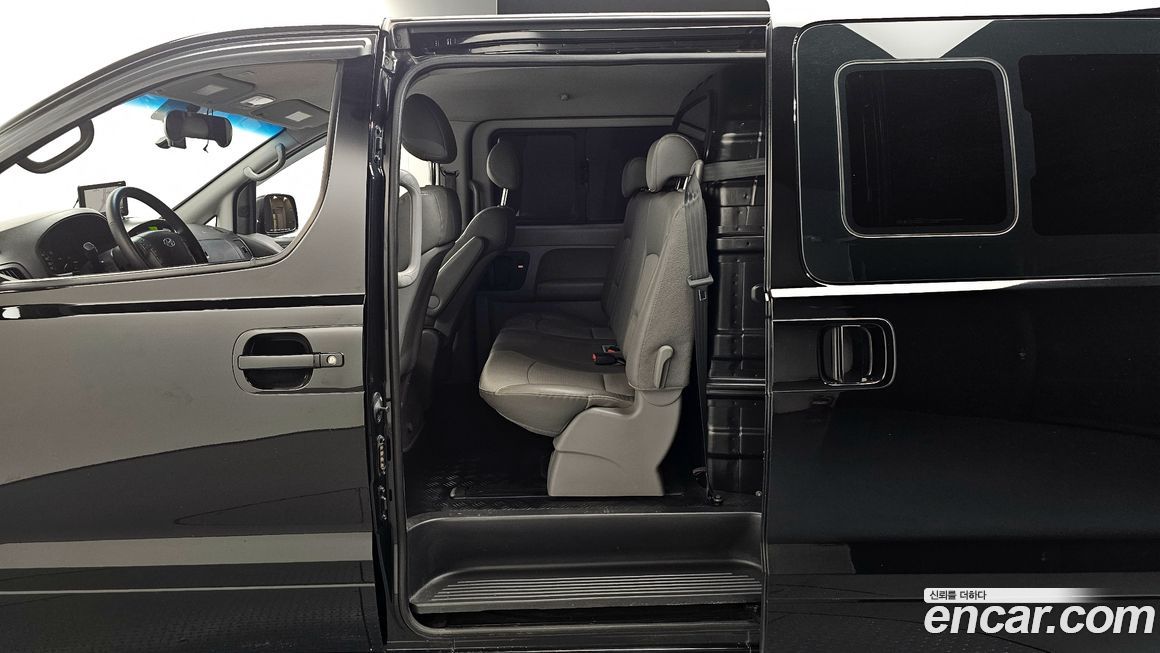 Hyundai Starex 2012