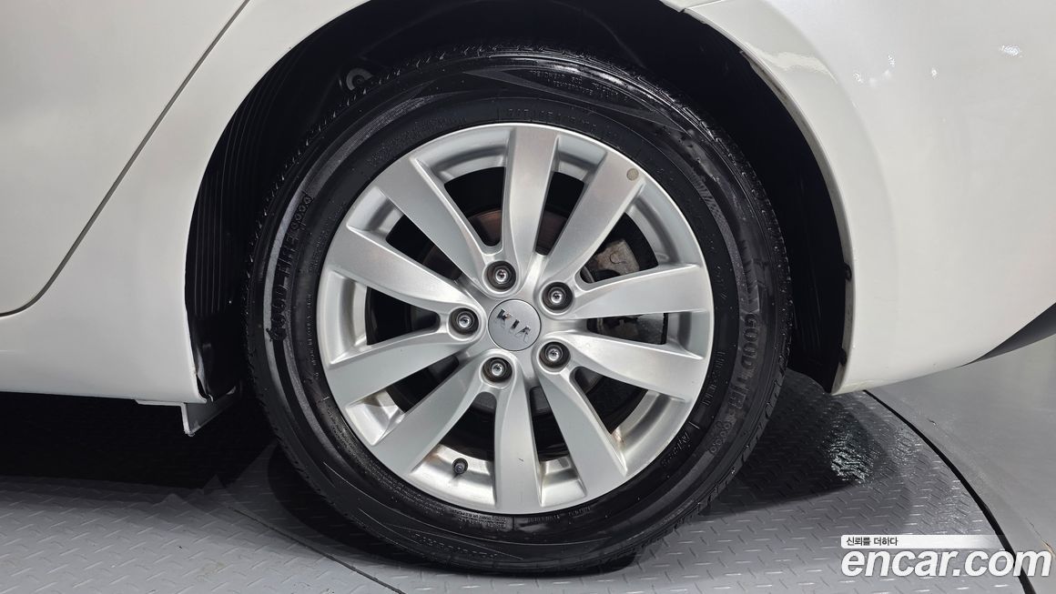 Kia K3 2015