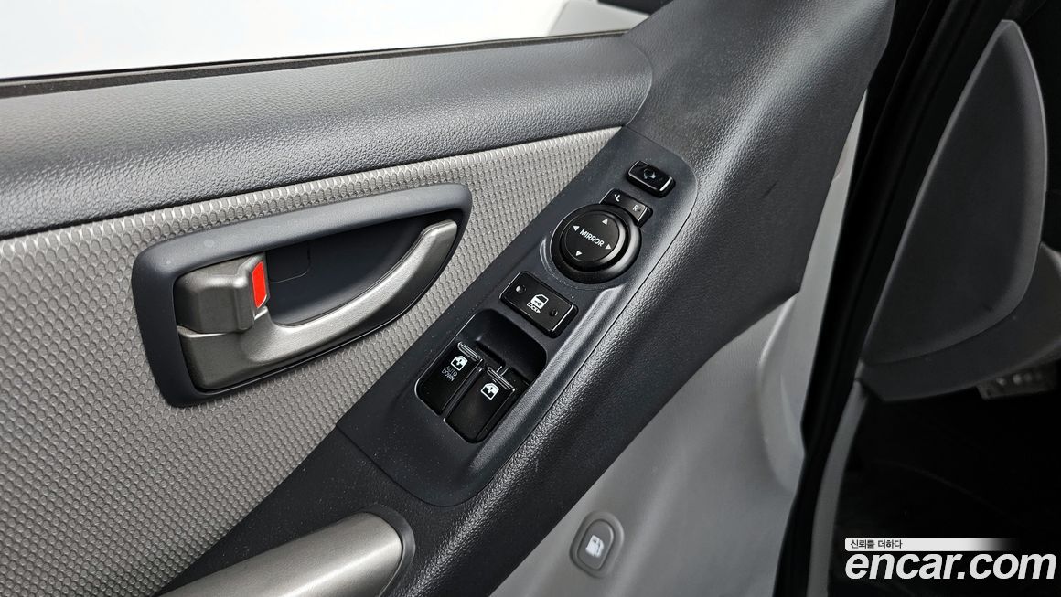 Hyundai Starex 2012
