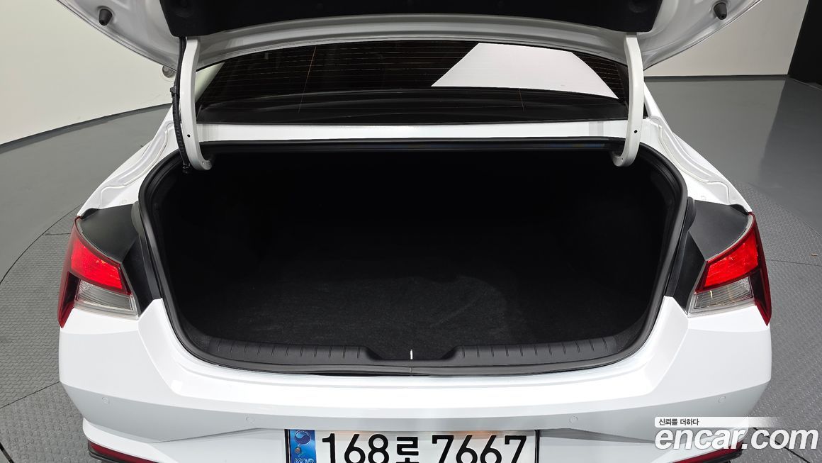 Hyundai AVANTE 2023