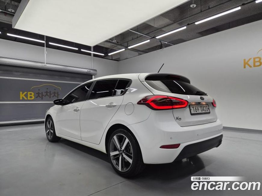 Kia K3 2016
