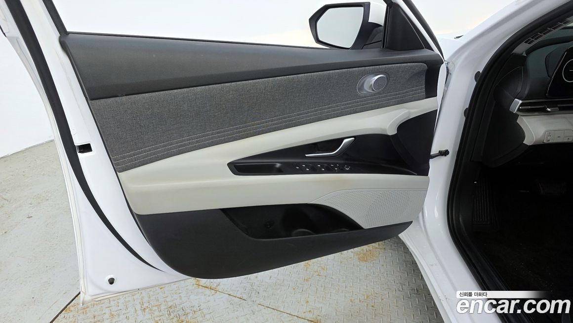 Hyundai AVANTE 2023