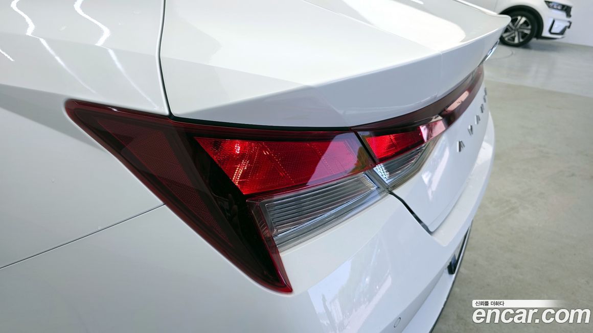 Hyundai AVANTE 2023