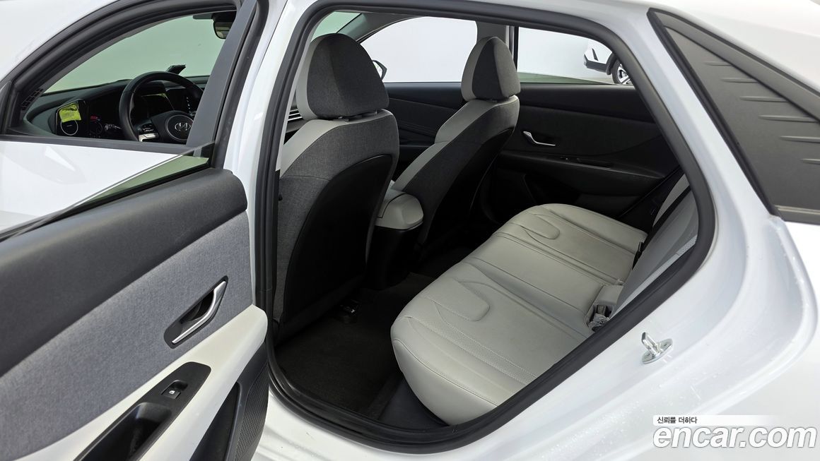 Hyundai AVANTE 2023