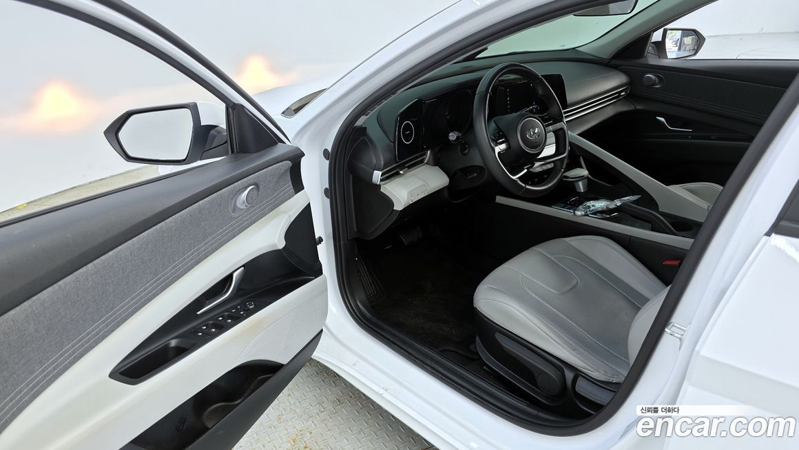 Hyundai AVANTE 2023