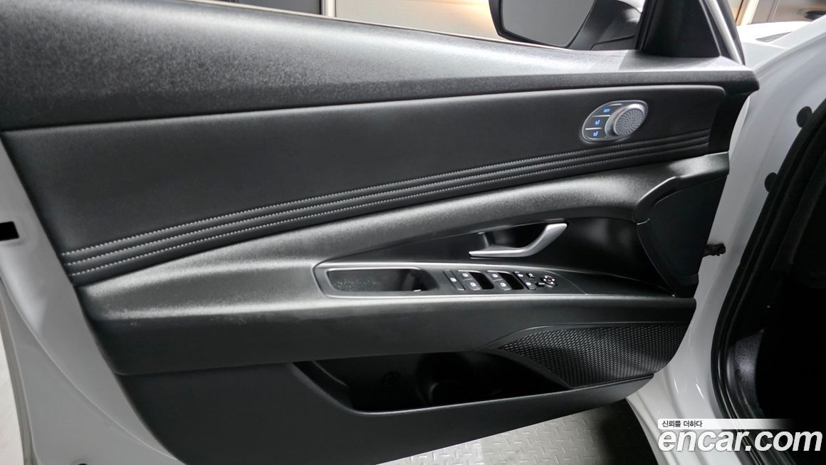 Hyundai AVANTE 2023