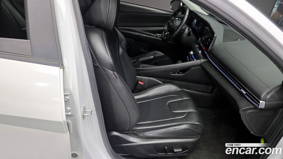 Hyundai AVANTE 2023