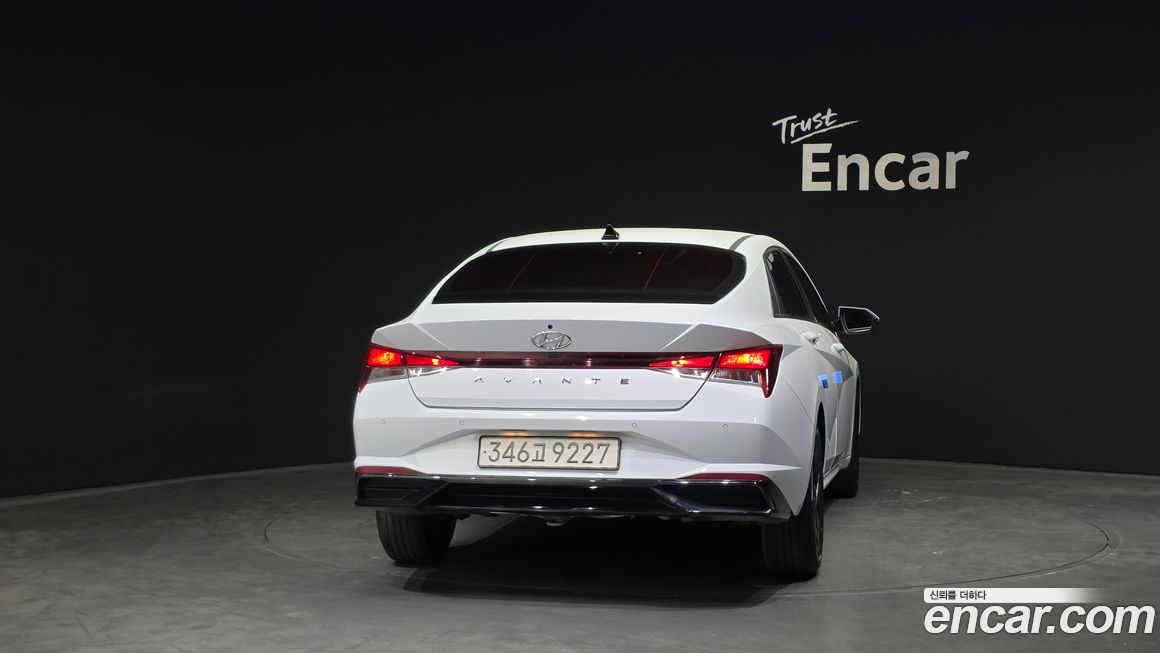 Hyundai AVANTE 2023