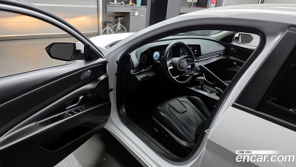 Hyundai AVANTE 2023