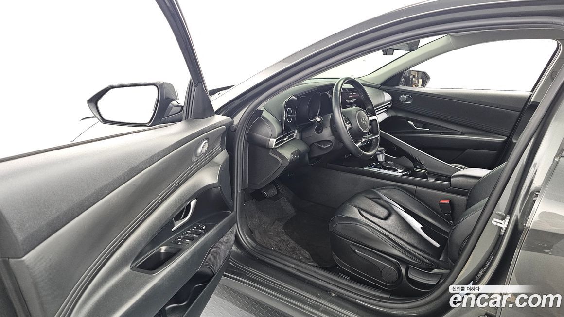 Hyundai AVANTE 2021