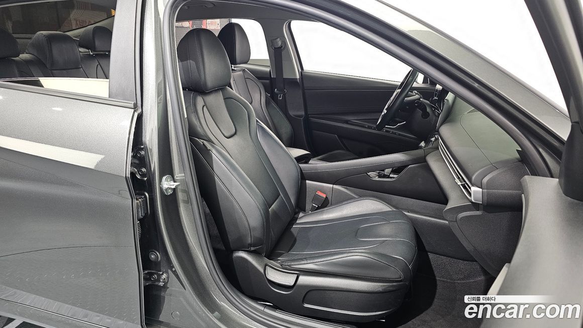 Hyundai AVANTE 2021