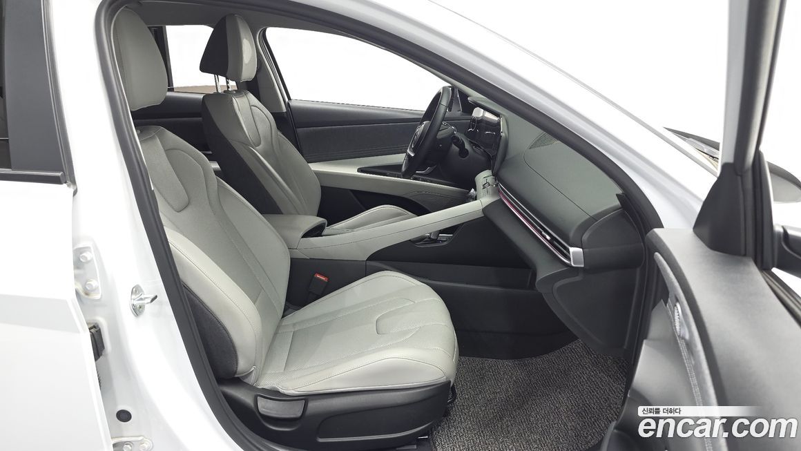 Hyundai AVANTE 2021