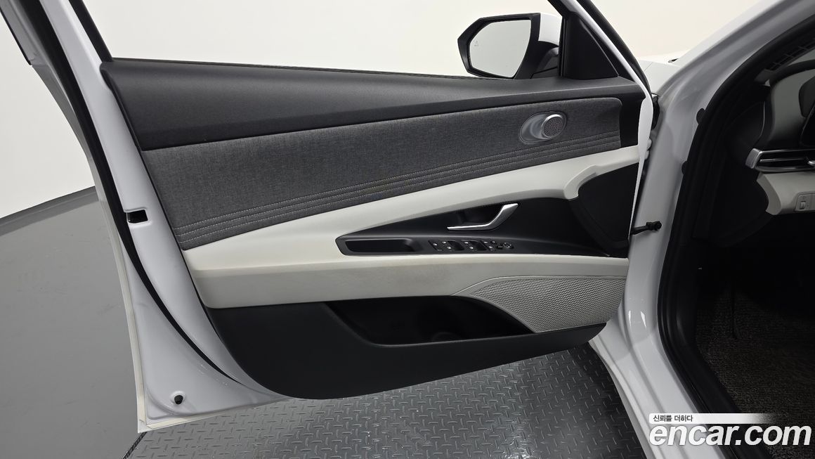 Hyundai AVANTE 2021