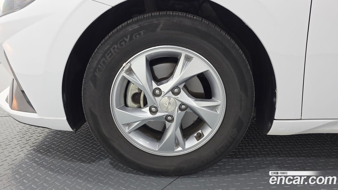 Hyundai AVANTE 2021