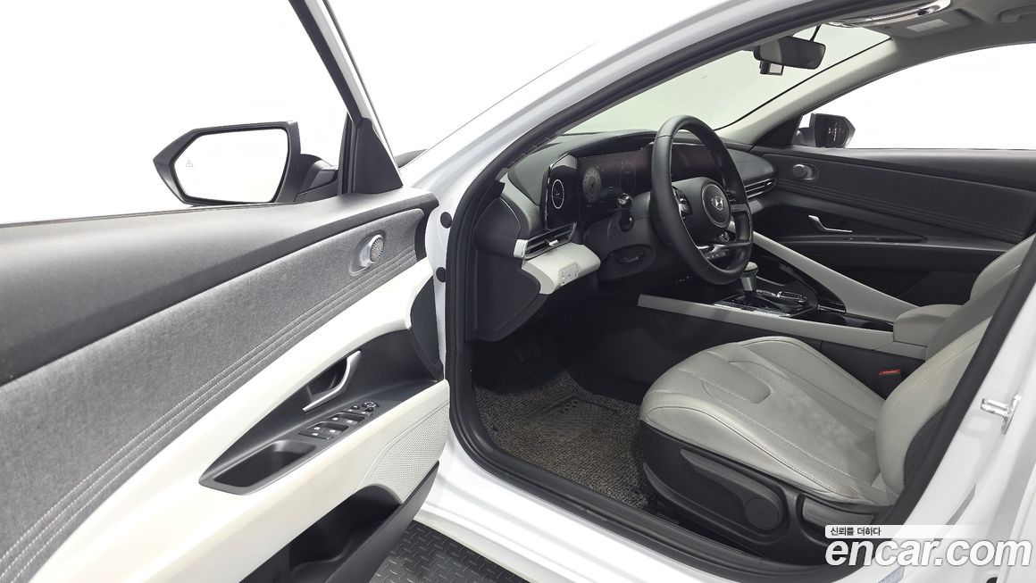 Hyundai AVANTE 2021