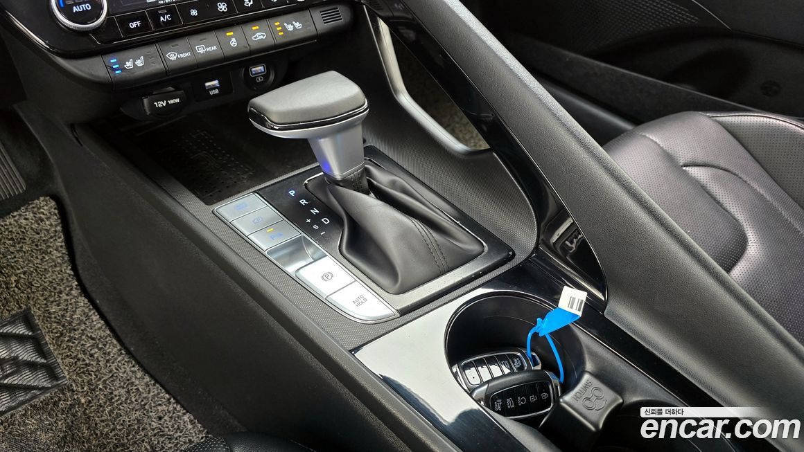 Hyundai AVANTE 2021