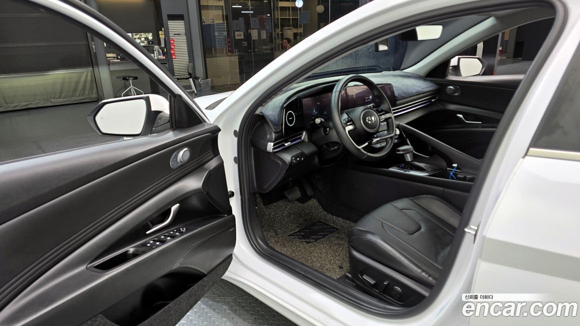 Hyundai AVANTE 2021