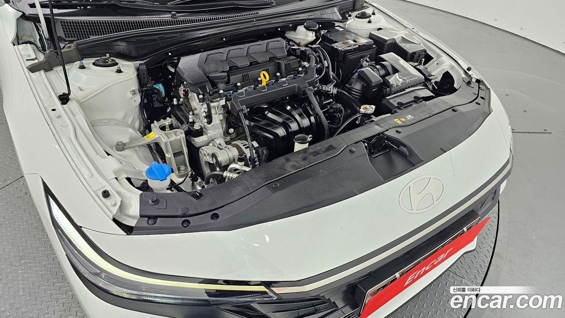 Hyundai AVANTE 2025