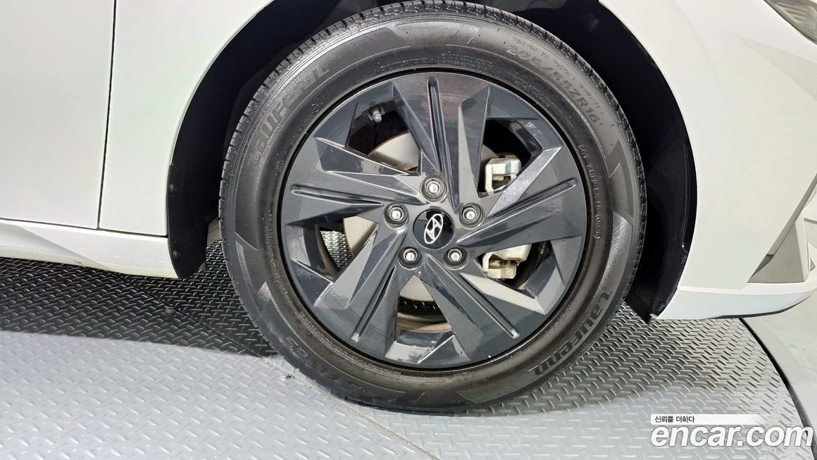Hyundai AVANTE 2023