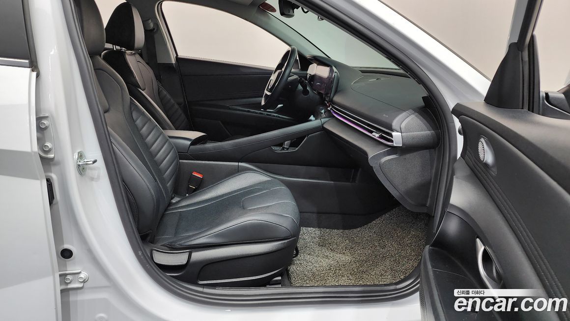 Hyundai AVANTE 2021