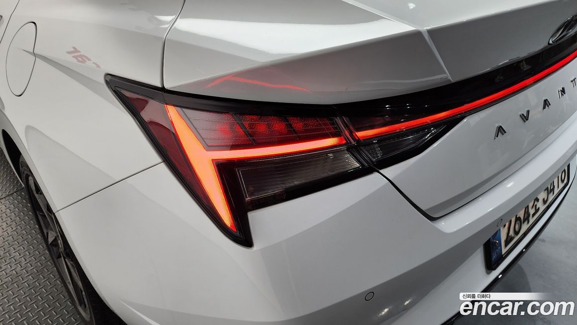 Hyundai AVANTE 2021