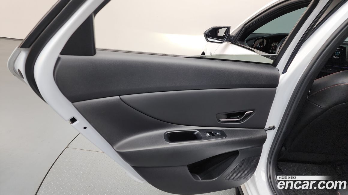 Hyundai AVANTE 2021