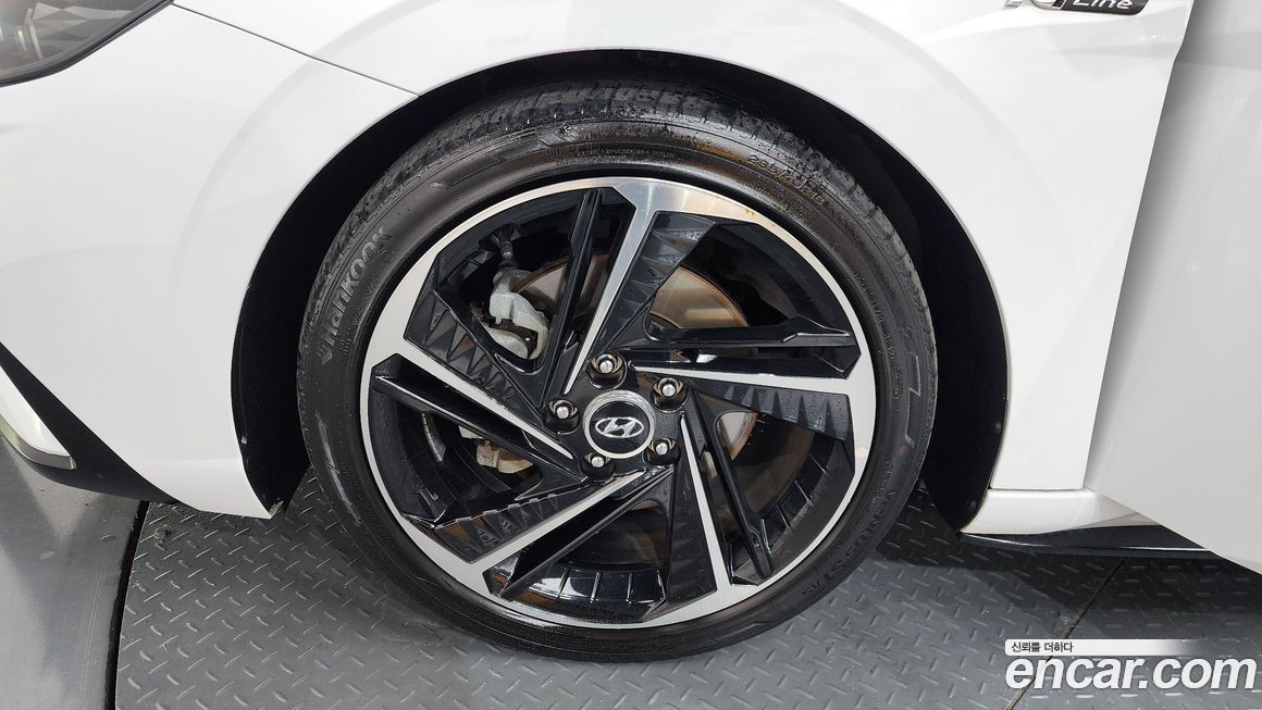 Hyundai AVANTE 2021