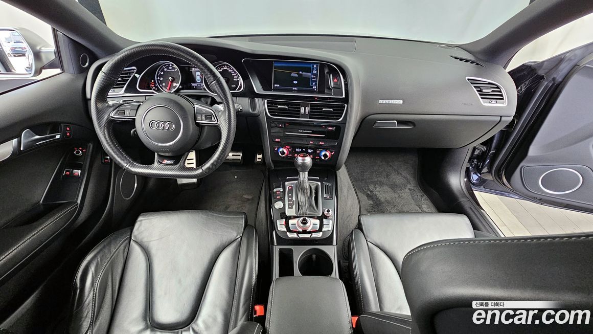 Audi RS5 2013