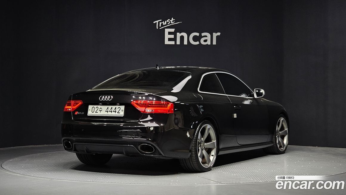 Audi RS5 2013
